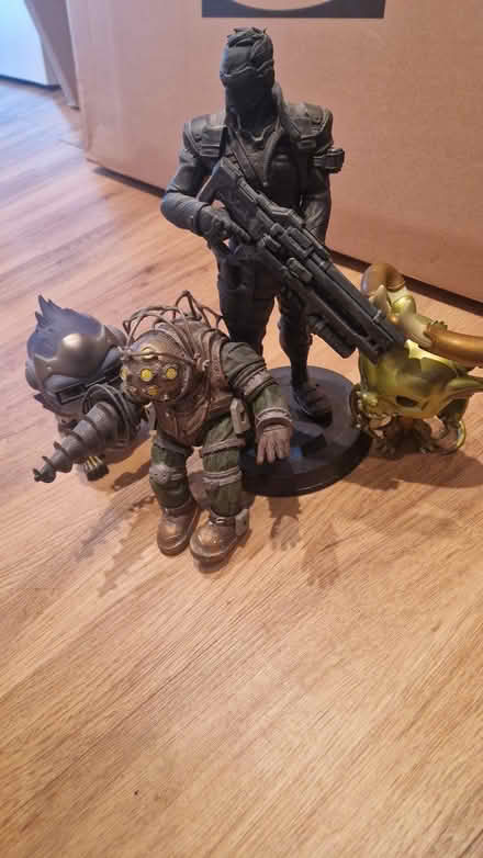 Photo of free Figures and characters from games (Merry Hill WD23) #4