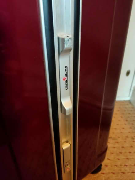 Photo of free Legend Walker Hardshell Suitcase (SE8) #3
