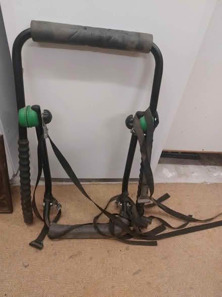 Photo of free Car cycle carrier (Hornby LA2) #1