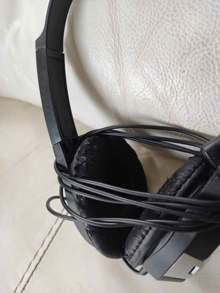 Photo of free Set of 3 headphones one with speaker (Sandilands CR0) #1