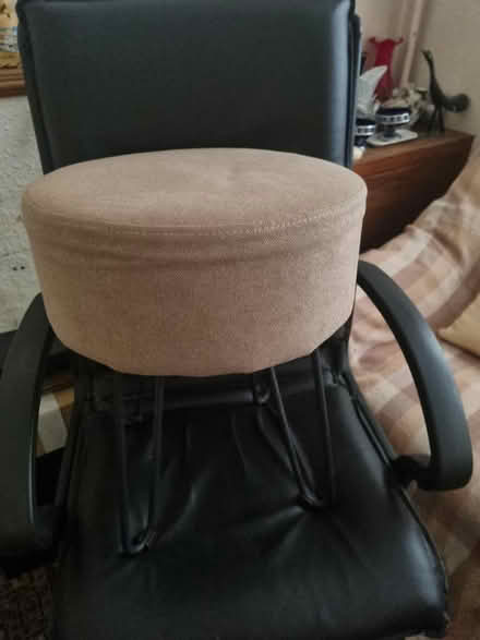 Photo of free Stool (N8 hornsey) #1