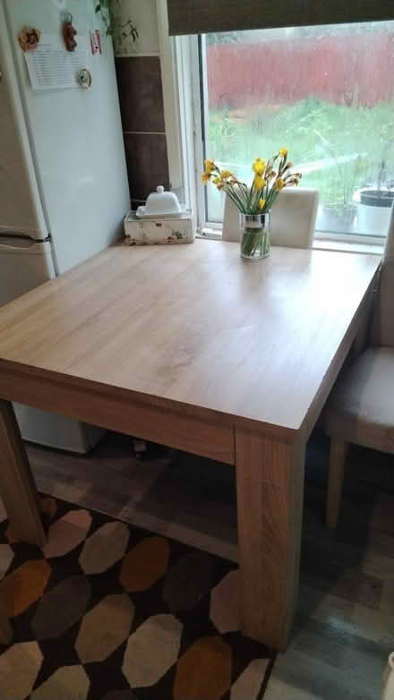 Photo of free Small dining table (Coulsdon) #2