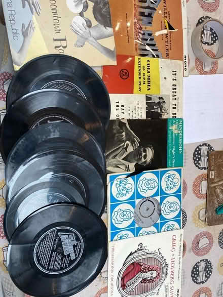 Photo of free Adult vinyls 45/33 (Horsham) #1