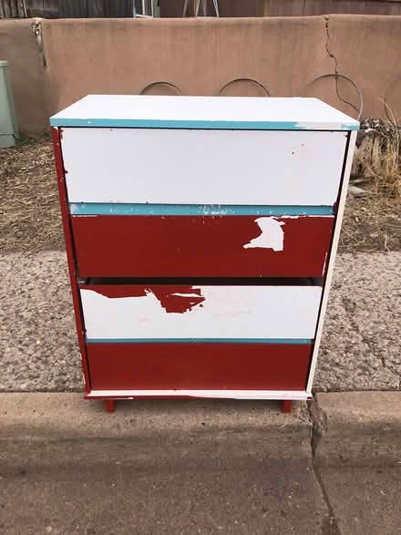 Photo of free chest of drawers (Cerrillos & St. Francis) #1