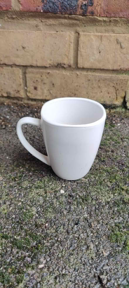 Photo of free Plain mug (OX11) #2