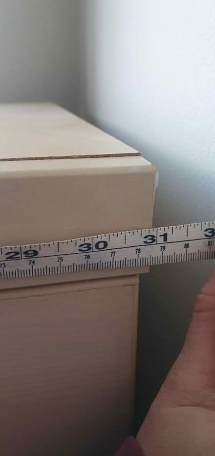 Photo of free Light brown chest of drawers (DE3) #3