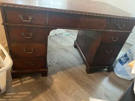 Photo of free Solid desk. Pick up in Ijamsville (Ijamsville 21754) #1