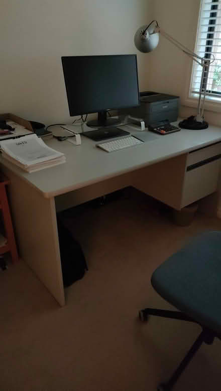 Photo of free Desk (Doncaster East) #1