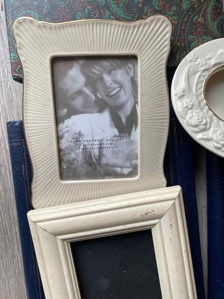 Photo of free Box of frames photo albums (Ijamsville 21754) #3