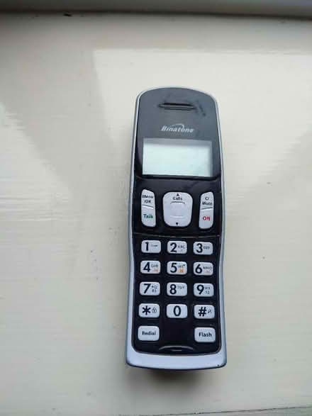 Photo of free 3 Cordless phones & answer machine (OX4 Temple Cowley) #1