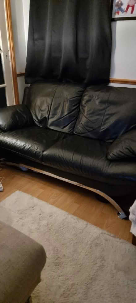 Photo of free 2 seater leather sofa (Tilehurst RG30) #1