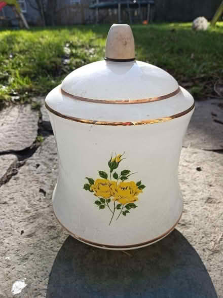 Photo of free Old glass lightshade (AB25) #1