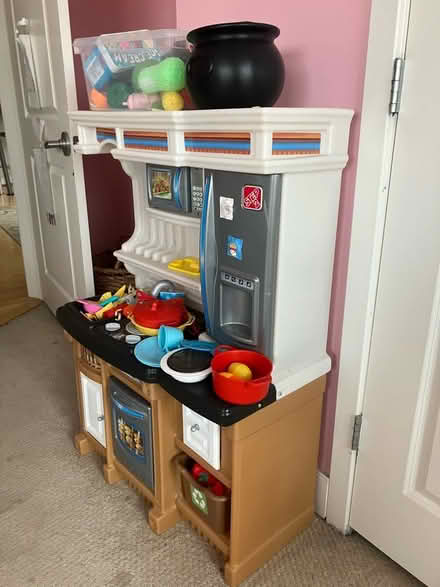Photo of free Kids play kitchen (Tenleytown) #2