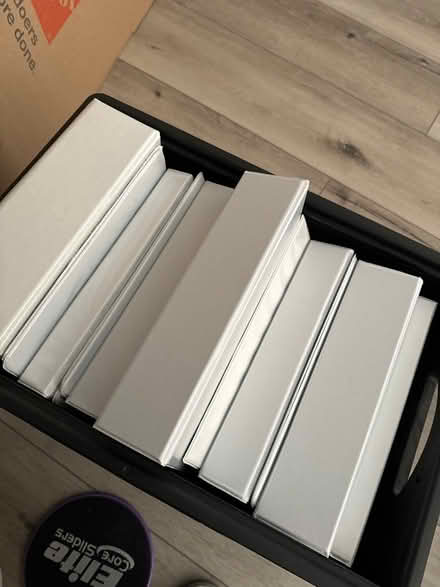 Photo of free Various sized binders (Uptown Oakland) #1