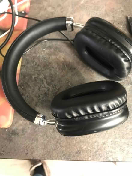 Photo of free Wireless headphones (Chorlton M21) #1