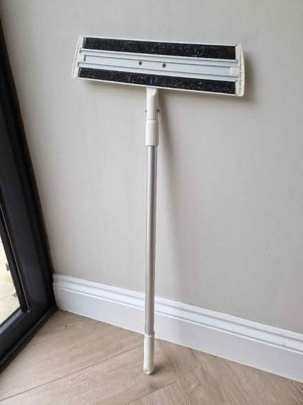 Photo of free Floor duster pole and pad (Rusthall, TN4) #1