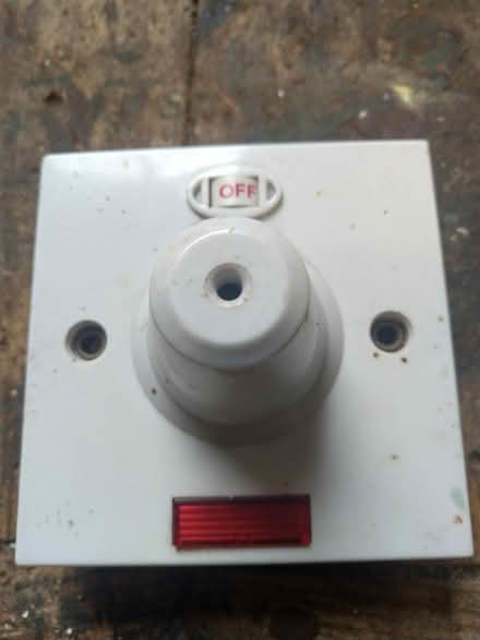 Photo of free Selection of electrical bits (HR6) #4