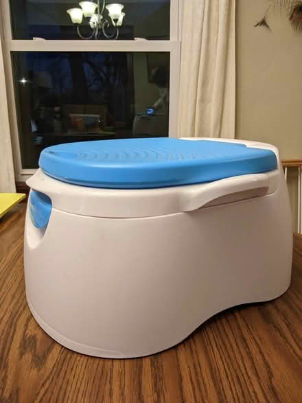 Photo of free Kids Potty (Madison West of Downtown) #2