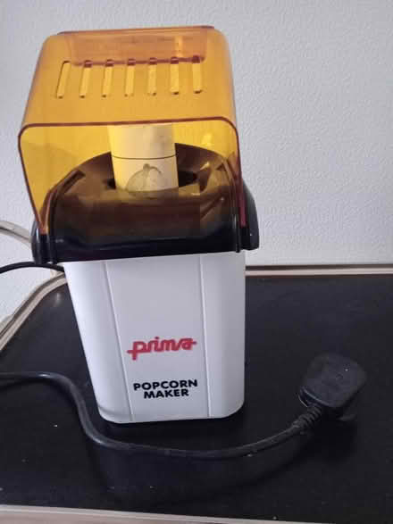 Photo of free Plug in Popcorn Maker (Langley SL3) #1