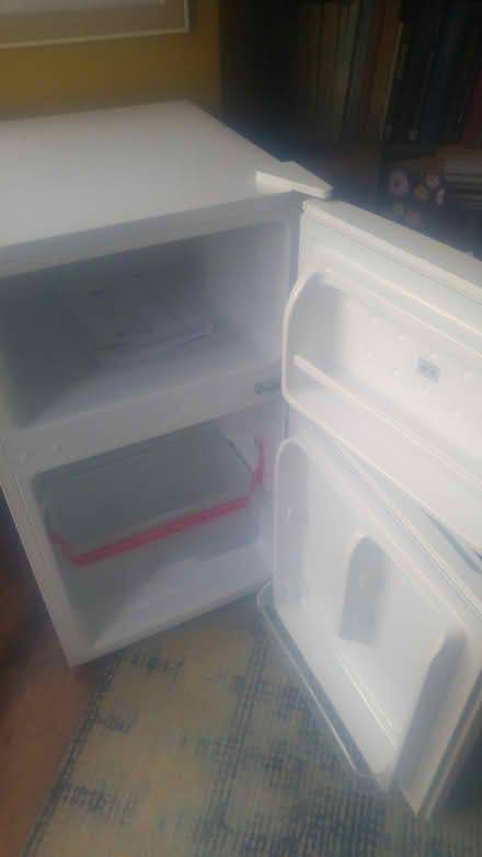 Photo of free Working fridge freezer (Central Lancaster LA1) #1