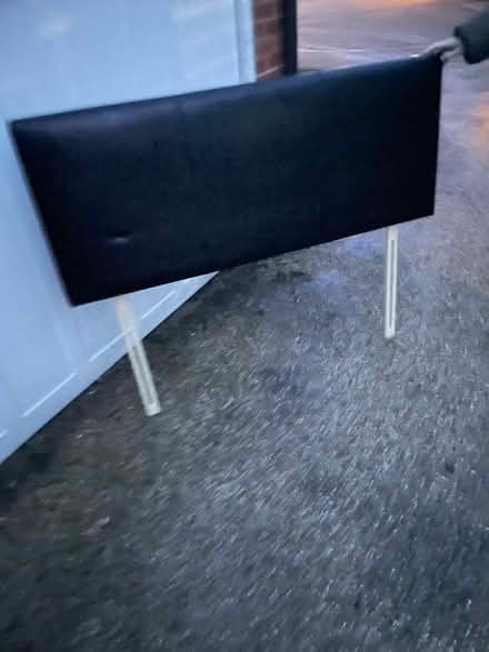 Photo of free Double head board (Fleet Elvetham Heath GU51) #1