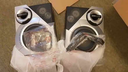 Photo of free 2 x Philips speakers (Gillingham SP8) #4