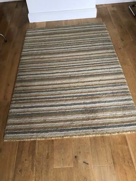 Photo of free Good quality woollen rug (Great Wakering Essex SS3) #1