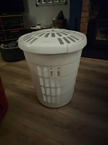 Photo of free White washing basket with lid (Mayfield NE23) #1