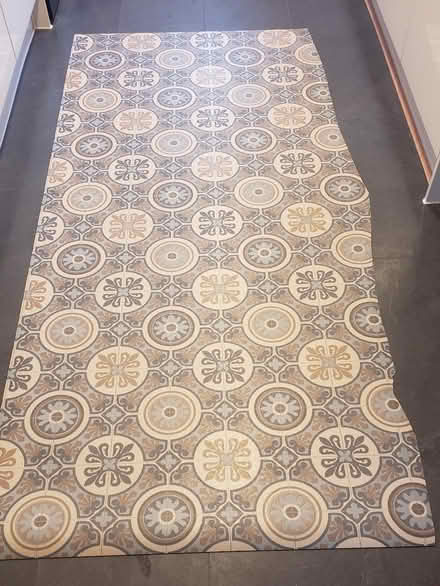 Photo of free New vinyl offcut. 90cm X 2m. (Leigh Beck SS8) #3