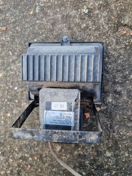 Photo of free Flood light with LED tube (LU6 North Dunstable) #4