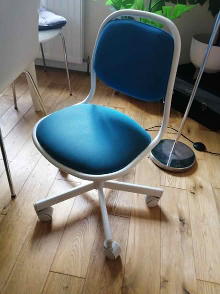 Photo of free Kids chair (SE13) #1