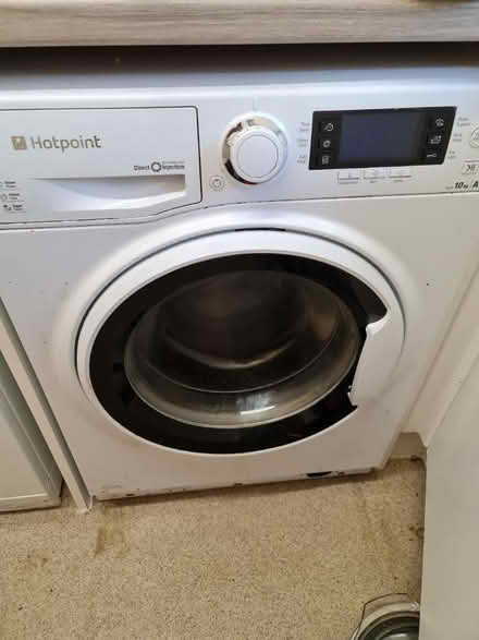 Photo of free Hotpoint 10kg washing machine (Hythe Southampton) #4