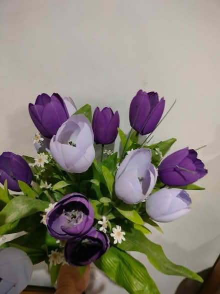 Photo of free Bunch of artificial flowers (Marsworth HP23) #2