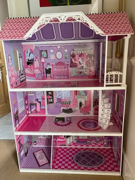 Photo of free Doll house (TW3) #1