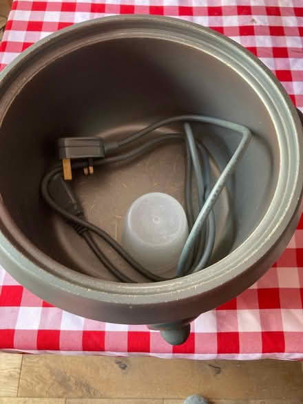 Photo of free Rice cooker/steamer (RUshden NN10) #2
