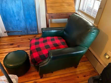 Photo of free Vintage leather armchair/ottoman (Poughquag, NY) #1