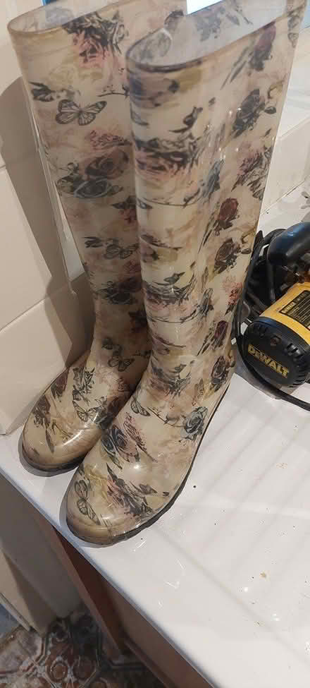 Photo of free Woman's floral Wellies (Radcliffe M26) #1