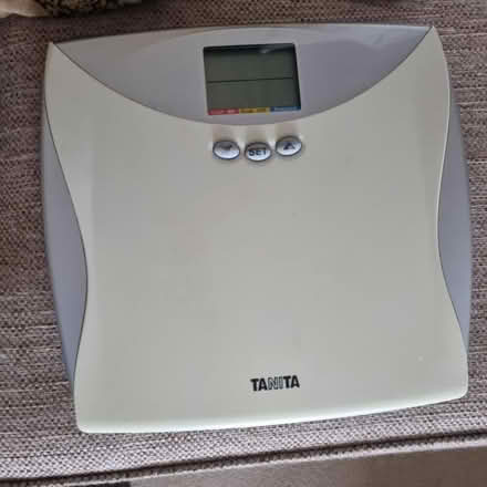 Photo of free Tabita Bathroom Scales (Barnard's Green WR14) #1