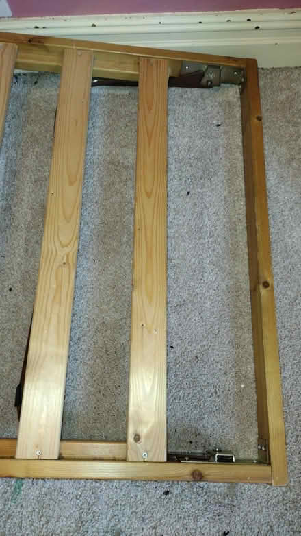 Photo of free Single bed frame with extra pull-out base (Timperley WA15) #4