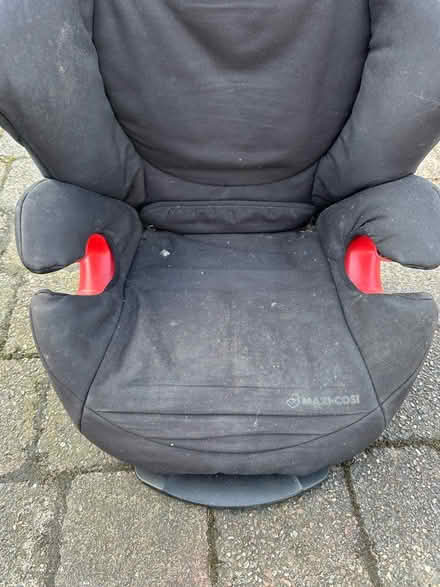 Photo of free Maxi cosi High back booster seat (Cheadle Hulme, Hazel Road, SK8) #1
