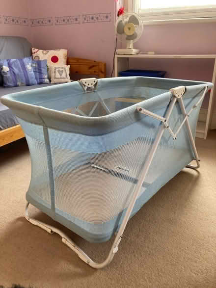 Photo of free Travel cot (Fulham SW6) #1