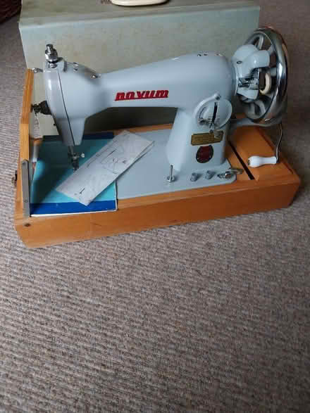 Photo of free sewing machine (Surrenden BN1) #1