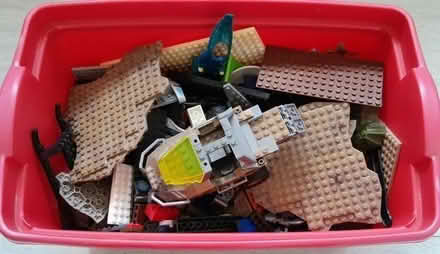 Photo of free Small tub of Halo non Lego bricks (Tamworth, Staffordshire.) #1