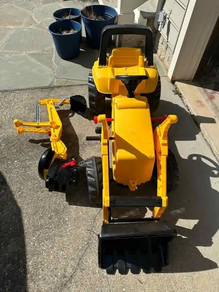 Photo of free Kids ride on bulldozer & digger (Columbia, MD) #1
