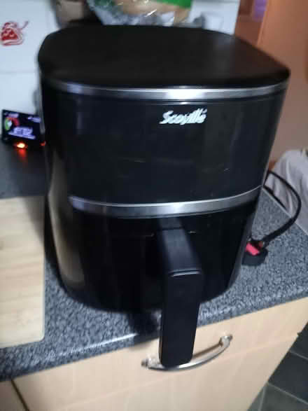 Photo of free Air fryer (Winnersh) #2
