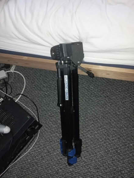 Photo of free tripod (BS4) #1