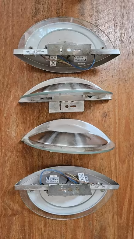 Photo of free Four wall uplighters (PO19) #2