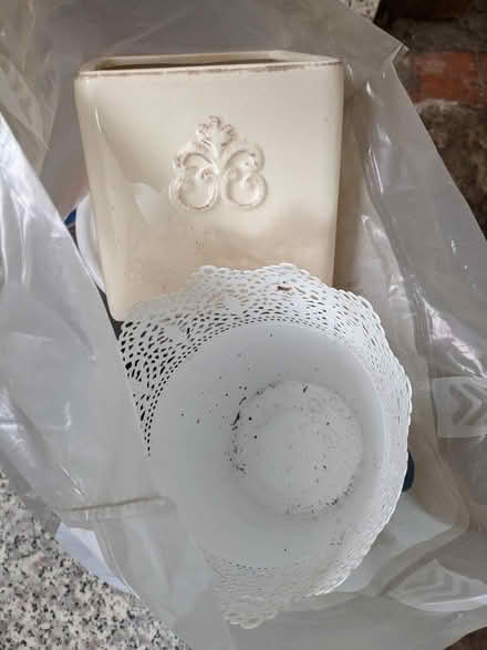 Photo of free Ceramic plant holders (Llandrindod LD1) #4