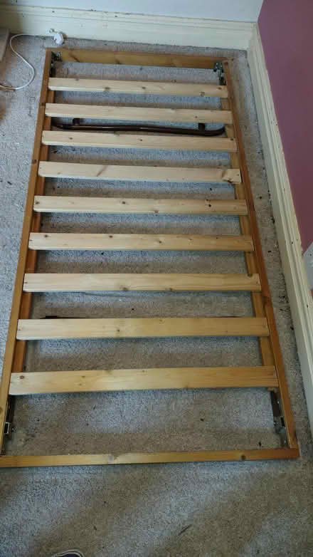 Photo of free Single bed frame with extra pull-out base (Timperley WA15) #3