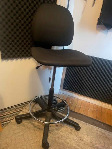 Photo of free Drafting chair for artists (Queen / Spadina) #1